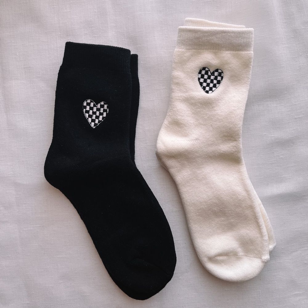 NEW Checkered Heart Ankle Socks, Black - Picture 2 of 3